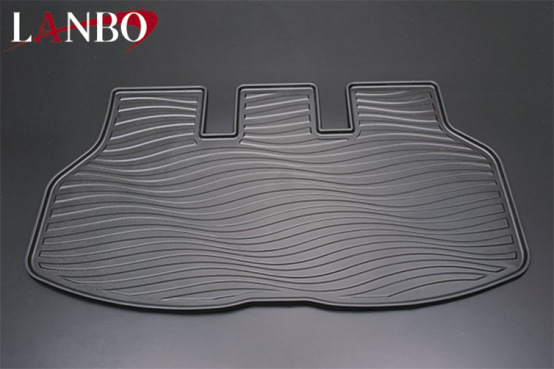 画像1: LANBO 3Dラゲッジマット  ［NOAH/VOXY ZRR80系］ (1)