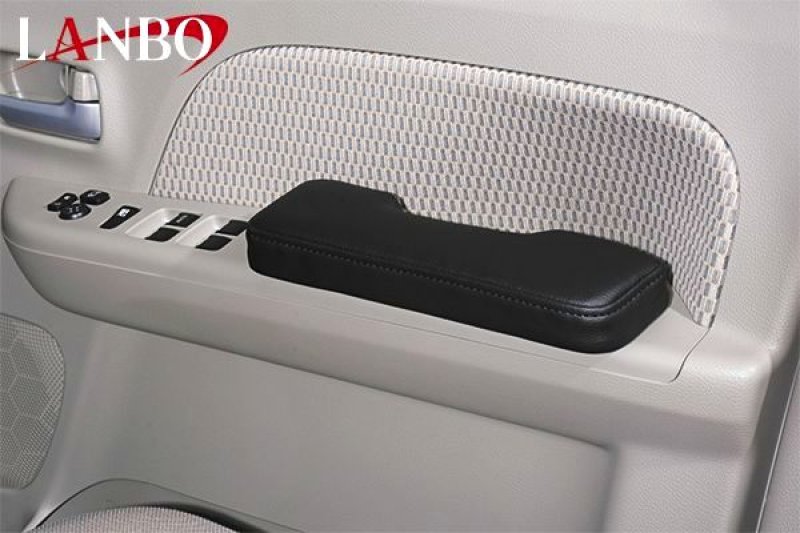 超美品！エブリイワゴン✴︎ LANBO ドアアームレスト Type LUXE LANBO ドアアームレスト EVERY VAN・WAGON【DA17#/DA64#】