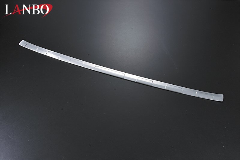 画像4: LANBO リアバンパーステッププロテクター［ライズ/ロッキー A200系］ (4)