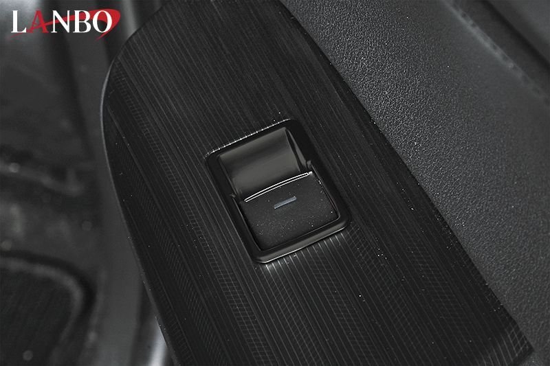 ピアノブラック