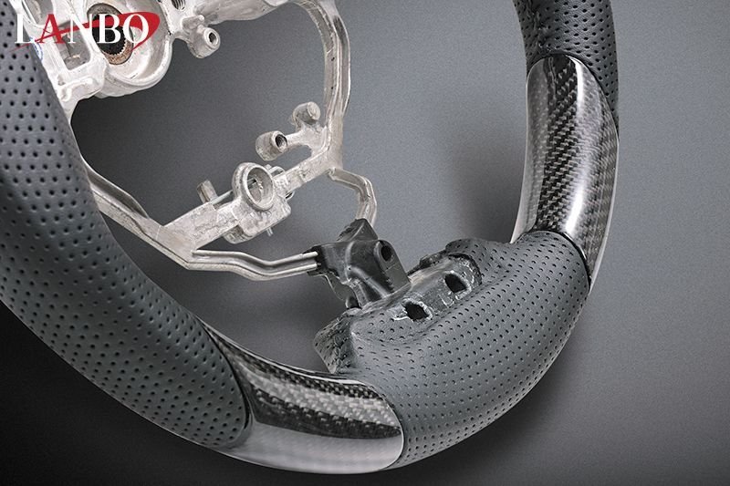 ガングリップ:パンチング本革仕様