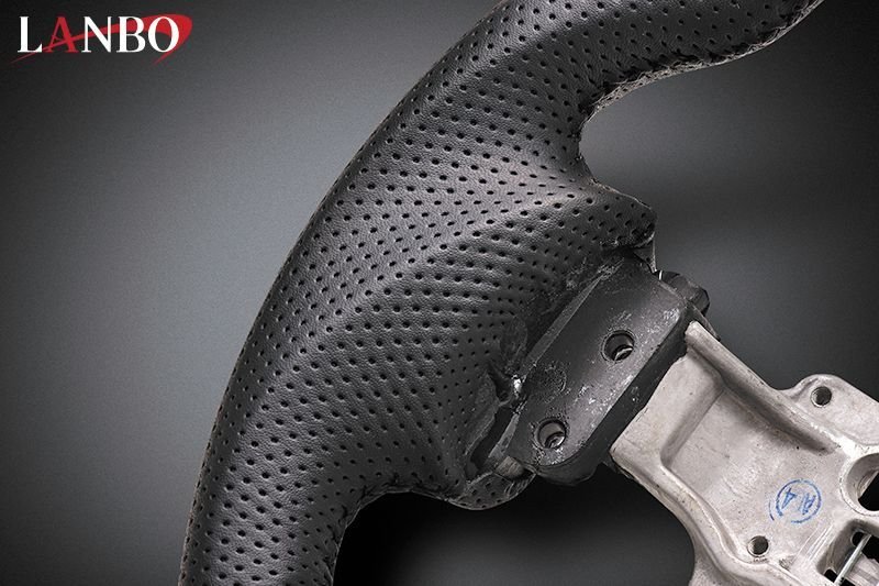 ガングリップ:パンチング本革仕様