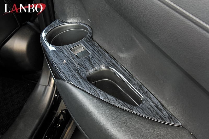 画像3: LANBO ドアスイッチパネル 4ピースセット　カローラクロス［ZVG/ZSG10系］ (3)