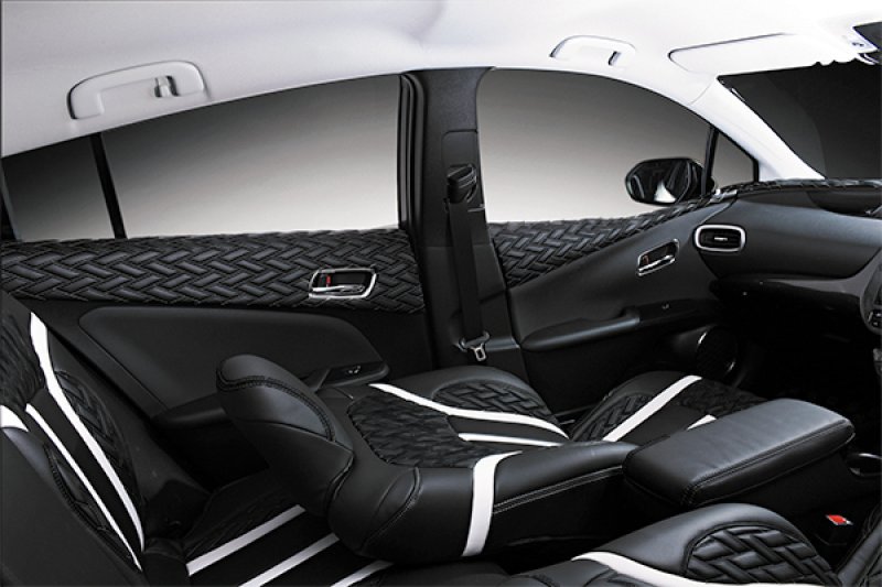 画像5: LANBO ドアレザーパネル Type LUXE　［プリウス50系］ (5)