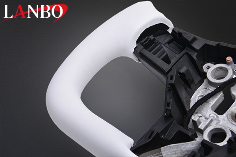 画像5: LANBO ヨークデザイン ステアリング  テスラ model-Y 2021.9- (5)