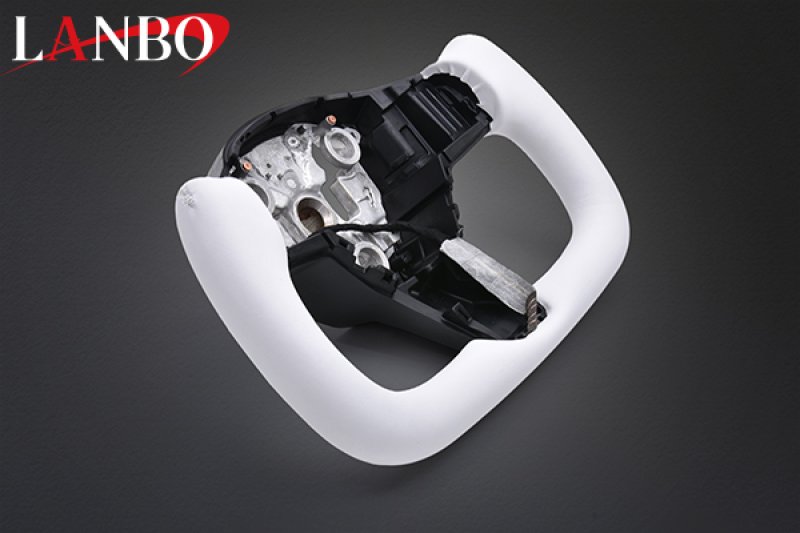 画像2: LANBO ヨークデザイン ステアリング  テスラ model-Y 2021.9- (2)