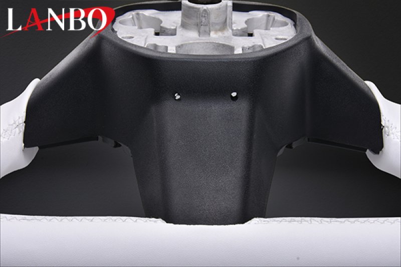 画像9: LANBO ヨークデザイン ステアリング  テスラ model-Y 2021.9- (9)
