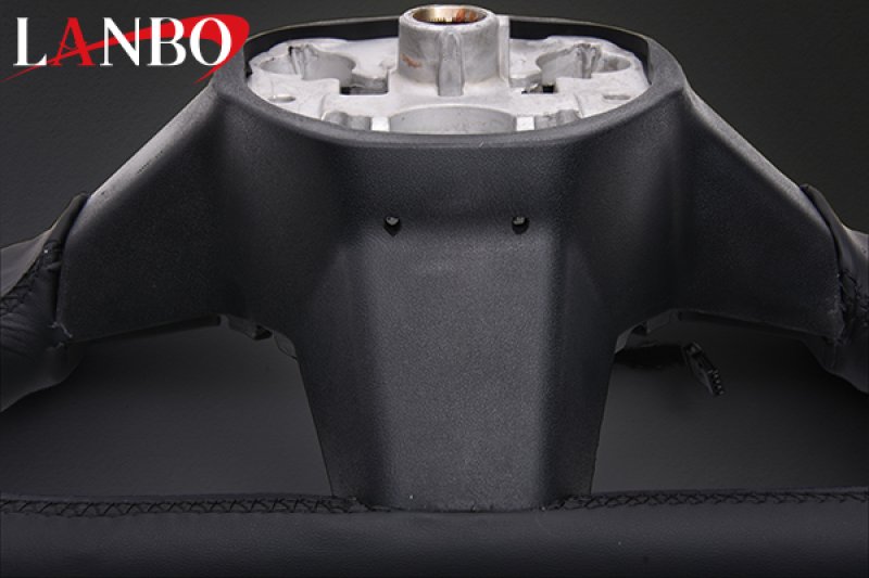 画像18: LANBO ヨークデザイン ステアリング  テスラ model-Y 2021.9- (18)
