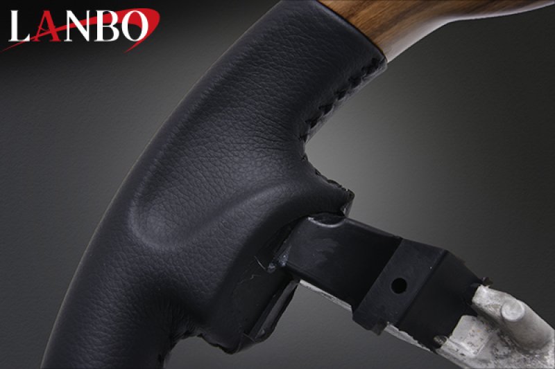 画像10: LANBO オリジナル ステアリング D型ガングリップ［ハイエース 200系4-8型］ (10)