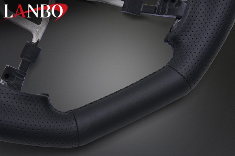 画像30: LANBO オリジナル ステアリング D型ガングリップ［ハイエース 200系4-8型］ (30)