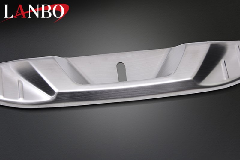 画像4: LANBO  ラゲッジインナーガーニッシュ【アルファード/ヴェルファイア AGH/AHH/TAHA 40・45W】 (4)