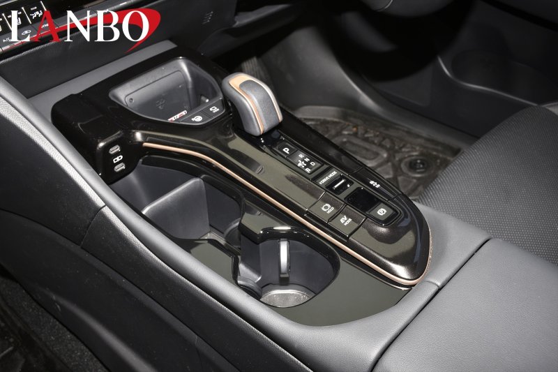 画像2: LANBO   センタードリンクホルダーパネル【クラウン スポーツAZSH36/37W/クロスオーバーTZSH35 AZSH35/エステートAZSH39W AZSH38W】 (2)